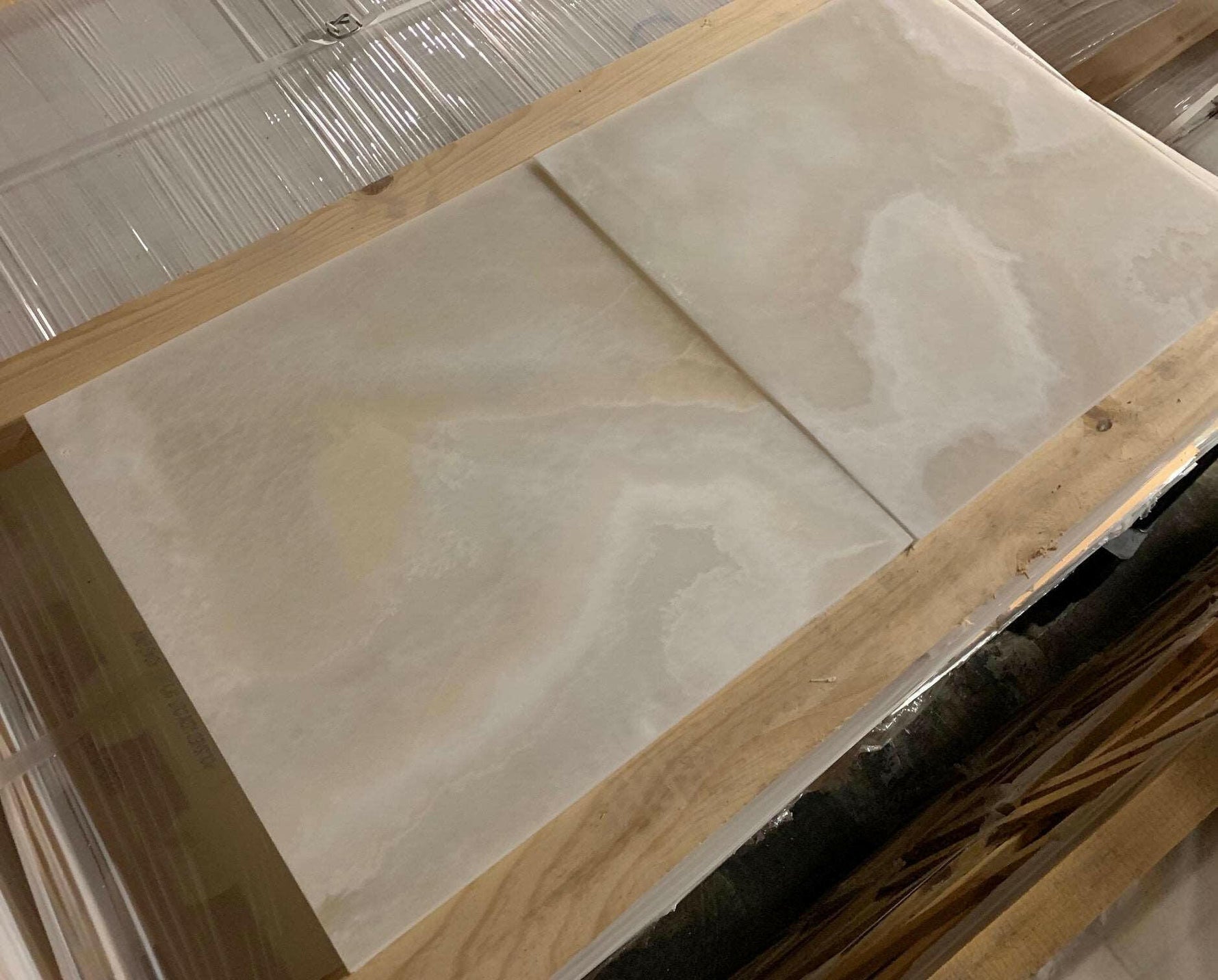 18 X 18 Premium White Onyx CROSS-CUT Polished Field Tile-Onyx Tile - Large Formate-American Tile Depot